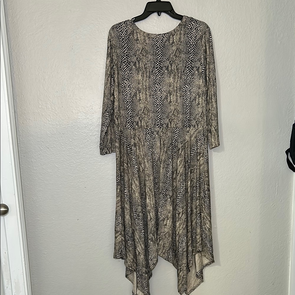 Jessica Simpson Asymmetrical Gray Silver Dress Scoop Neck - Picture 5 of 7